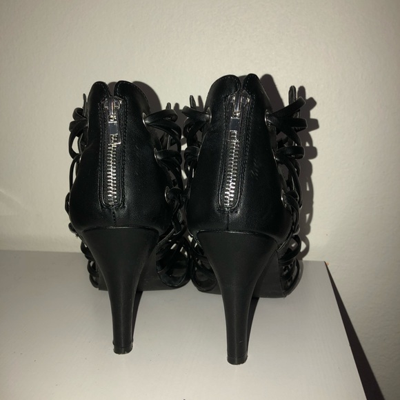 Beautiful black heels - Picture 3 of 3